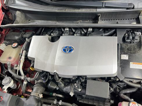 Used 2017 Toyota Prius Four FWD image 29