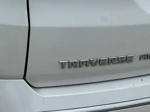 Used 2020 Chevrolet Traverse Premier w/ LPO, Floor Liner Package AWD/4WD image 13