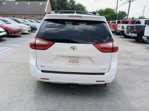 Used 2018 Toyota Sienna LE FWD image 4