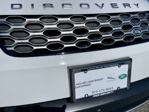 Certified 2024 Land Rover Discovery S image 35