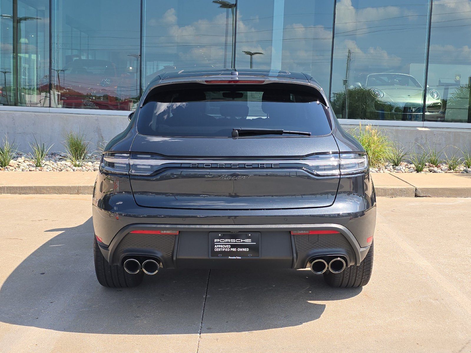 Certified 2026 Porsche Macan Turbo AWD/4WD image 6