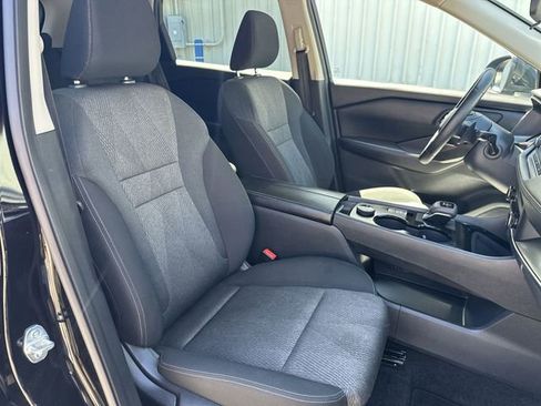 Used 2025 Nissan Rogue SV AWD/4WD image 26