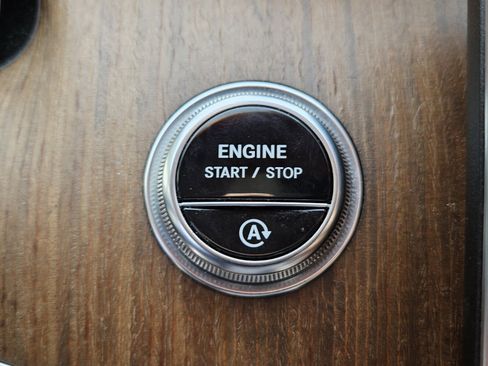 Certified 2022 Mercedes-Benz C 300 Sedan image 36