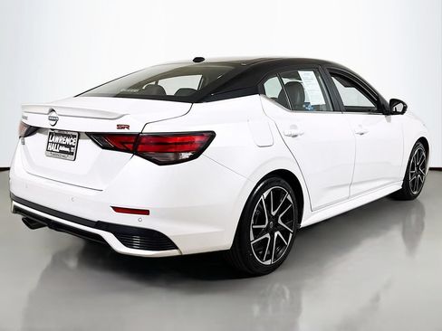 Used 2024 Nissan Sentra SR w/ SR Premium Package FWD image 4