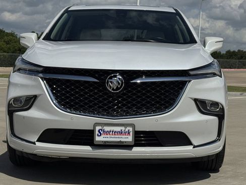 Used 2023 Buick Enclave Avenir FWD image 7