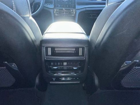 Used 2022 Jeep Grand Cherokee Limited 4xe image 33