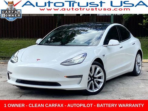 Used 2020 Tesla Model 3 Standard Range Plus image 1