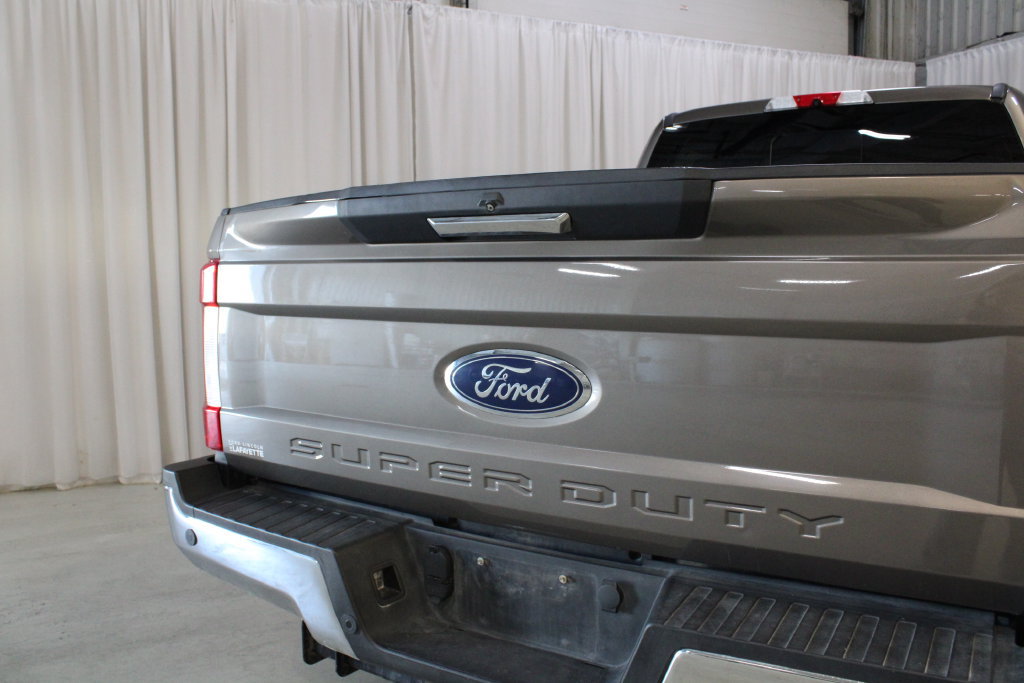 Used 2019 Ford F350 XLT w/ XLT Premium Package AWD/4WD image 30