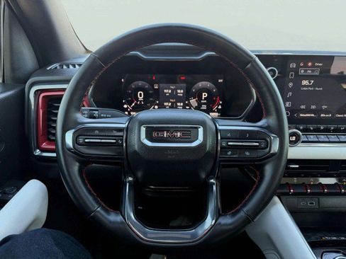 Used 2024 GMC Canyon AT4X image 26