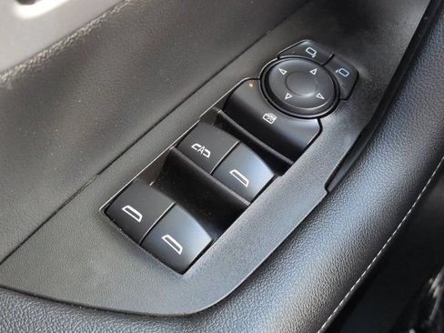 Used 2025 Chevrolet Blazer LT FWD image 22