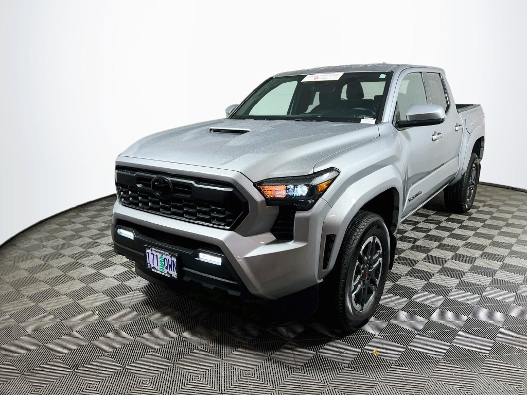 Certified 2026 Toyota Tacoma TRD Sport AWD/4WD image 3