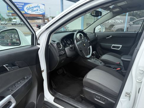 Used 2015 Chevrolet Captiva Sport LS image 9