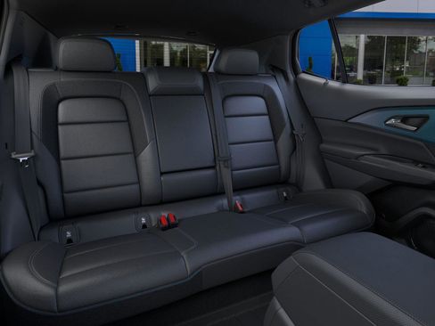 New 2026 Chevrolet Equinox EV LT image 18