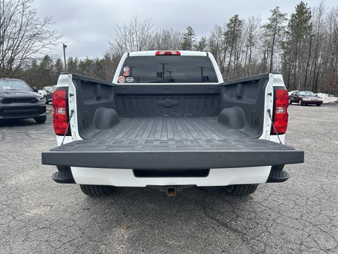 Used 2019 Chevrolet Silverado 1500 LT w/ LPO, Black Pack AWD/4WD image 12