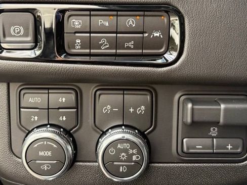 New 2026 GMC Yukon Denali image 27