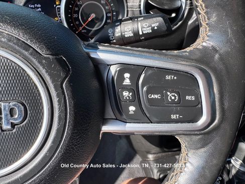 Used 2019 Jeep Wrangler Unlimited Sahara w/ Quick Order Package 24M Moab AWD/4WD image 21