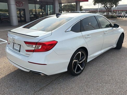 Used 2021 Honda Accord Sport image 3