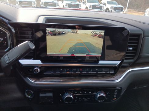 New 2026 GMC Sierra 1500 Elevation image 11