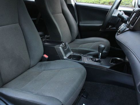 Used 2018 Toyota RAV4 LE w/ All Weather Liner Package AWD/4WD image 27