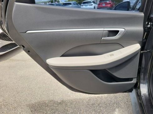 Certified 2023 Hyundai Sonata SE image 9