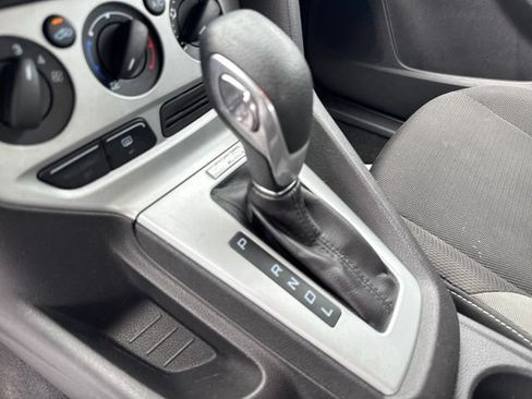 Used 2014 Ford Focus SE FWD image 22