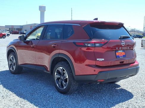 Used 2025 Nissan Rogue SV FWD image 6