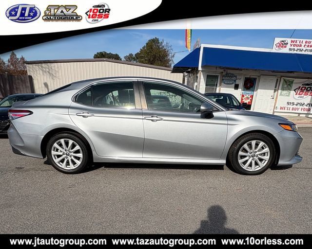 Used 2019 Toyota Camry LE FWD image 6