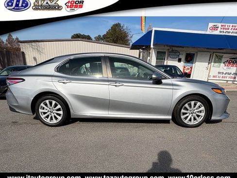 Used 2019 Toyota Camry LE FWD image 6