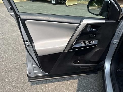 Used 2016 Toyota RAV4 Limited AWD/4WD image 13