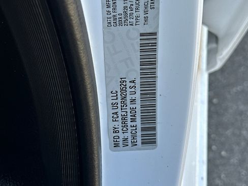 Used 2024 RAM 1500 Laramie image 28