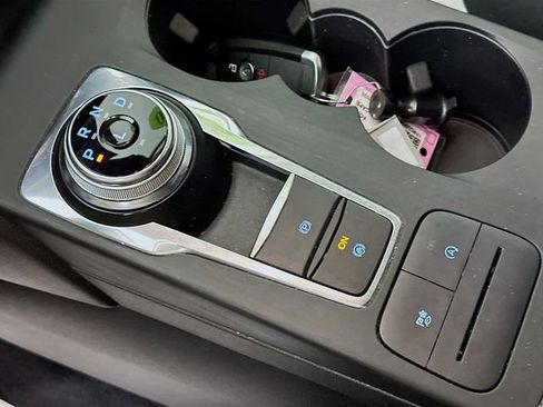 Certified 2020 Ford Escape SE image 23