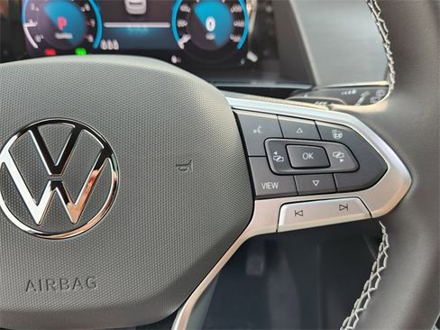 New 2026 Volkswagen Atlas Cross Sport SE image 12