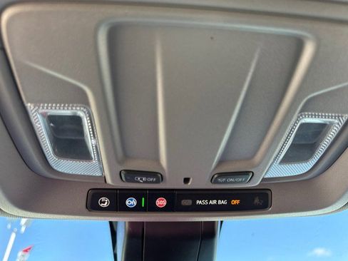 Used 2022 Chevrolet Silverado 2500 Custom w/ Custom Value Package image 24