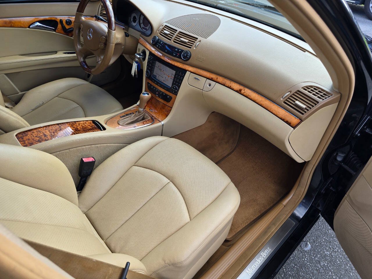 Used 2008 Mercedes-Benz E 350 4MATIC Sedan image 28