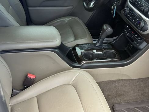 Used 2018 GMC Canyon SLT w/ Driver Alert Package RWD image 17