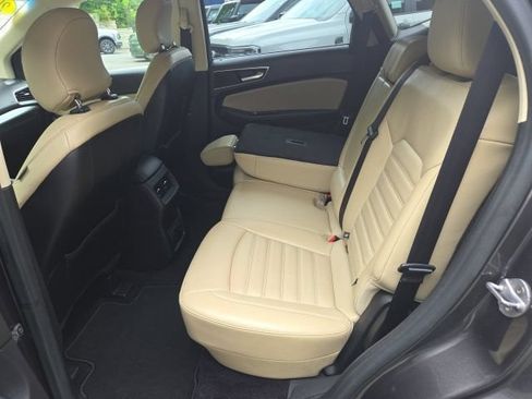 Used 2015 Ford Edge SEL w/ Equipment Group 201A AWD/4WD image 38