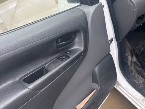 Used 2015 Chevrolet City Express LS image 16