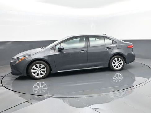 Used 2024 Toyota Corolla LE FWD image 5