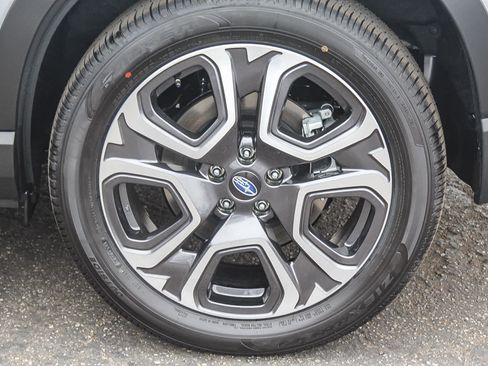 New 2025 Subaru Ascent Limited image 11