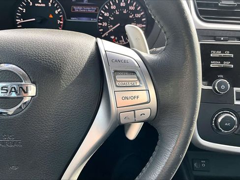 Used 2017 Nissan Altima 2.5 SR w/ Midnight Edition Package image 24