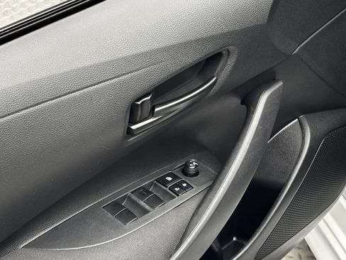 Used 2024 Toyota Corolla LE FWD image 11