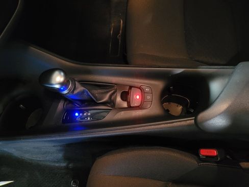 Used 2020 Toyota C-HR LE image 26