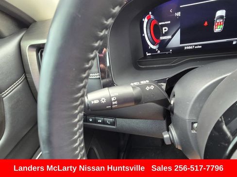 Used 2025 Nissan Pathfinder Platinum w/ Cargo Package FWD image 28