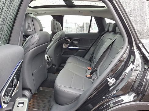 Used 2026 Mercedes-Benz GLC 300 4MATIC image 8