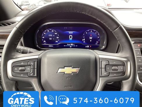 Used 2023 Chevrolet Suburban Premier image 32