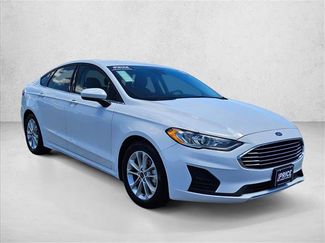 Used 2019 Ford Fusion SE FWD video 3