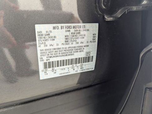 Used 2025 Ford Explorer ST-Line w/ ST-Line Street Pack image 32