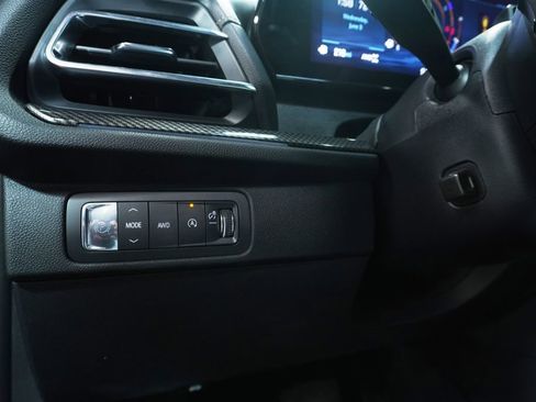 Used 2025 Chevrolet Traverse High Country AWD/4WD image 27