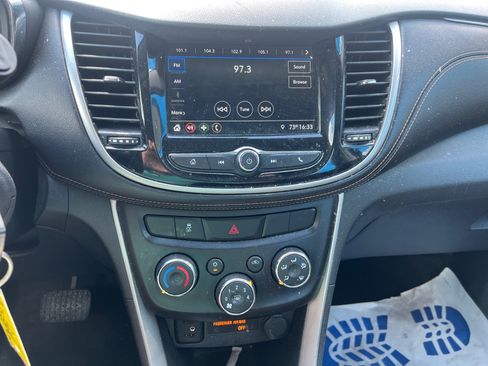 Used 2018 Chevrolet Trax LS AWD/4WD image 9
