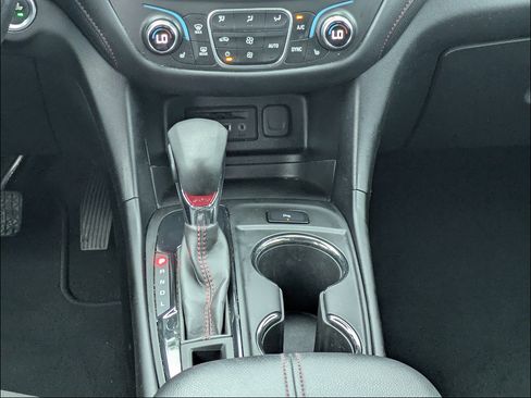 Used 2022 Chevrolet Equinox RS w/ Infotainment Package FWD image 28